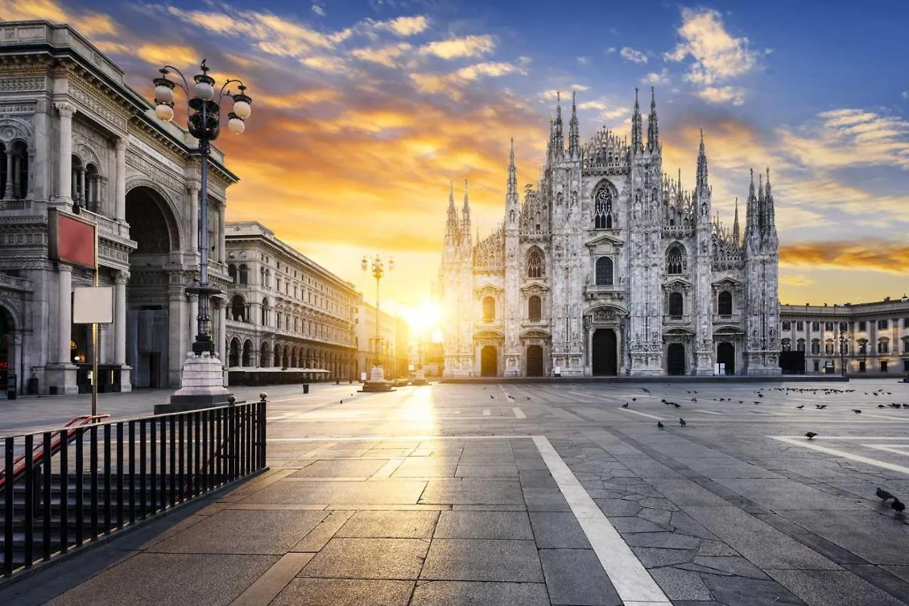 Large Suite Home Milan - Duomo