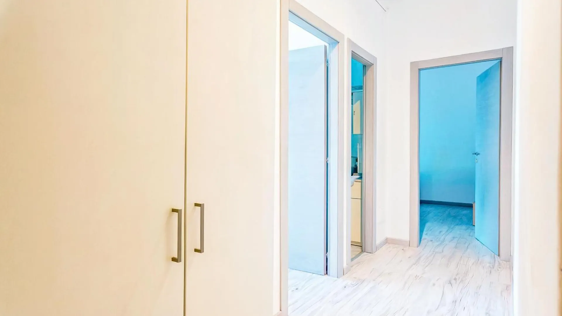 Large Suite Home Milan - Duomo 0*,  Italien
