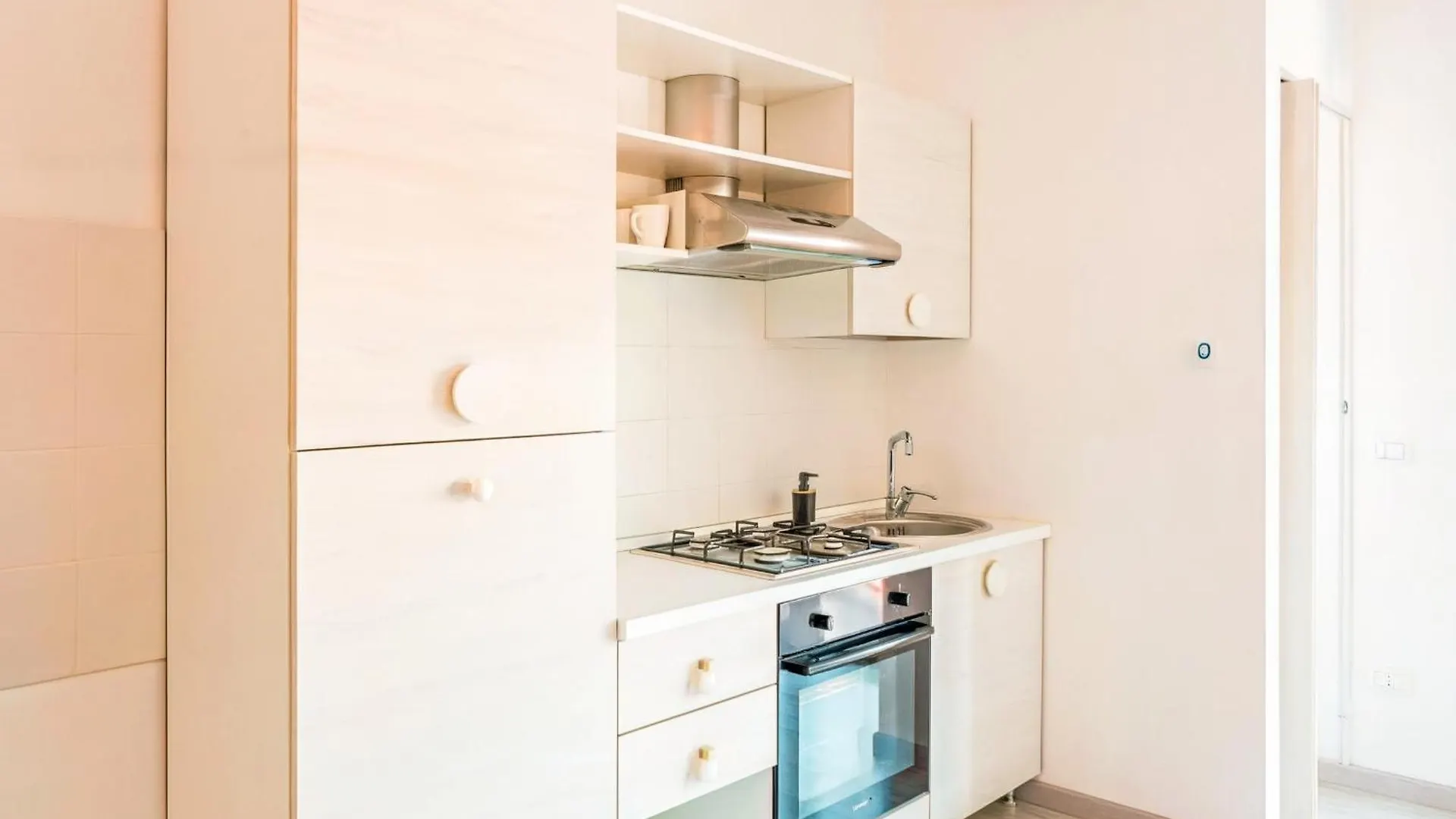Large Suite Home Milan - Duomo Italien